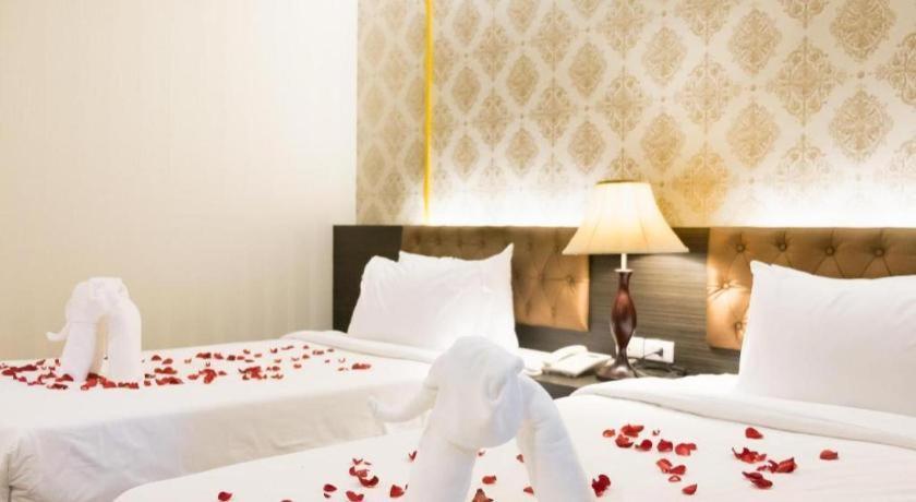 The Y Boutique 3*