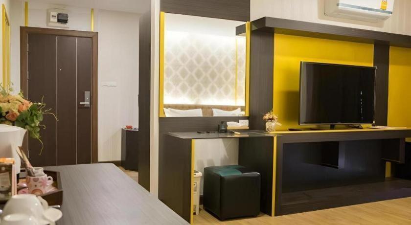 Hotel The Y Boutique 3*