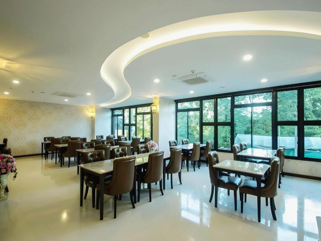 Hotel The Y Boutique 3*