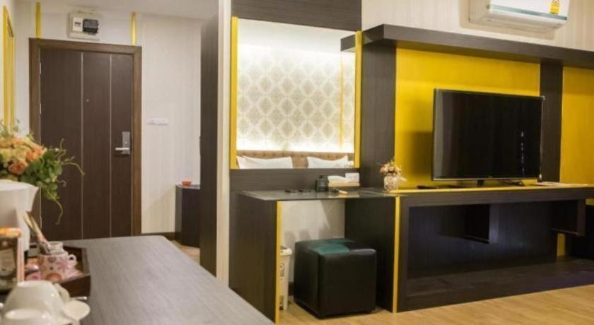 Hotel The Y Boutique 3*